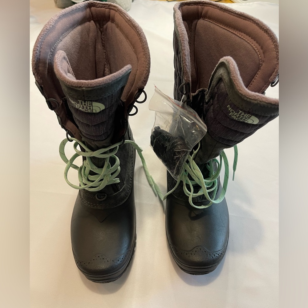 NWOT The North Face Thermoball Utility Tall Quilted Snow Boots Gray Size 8.5